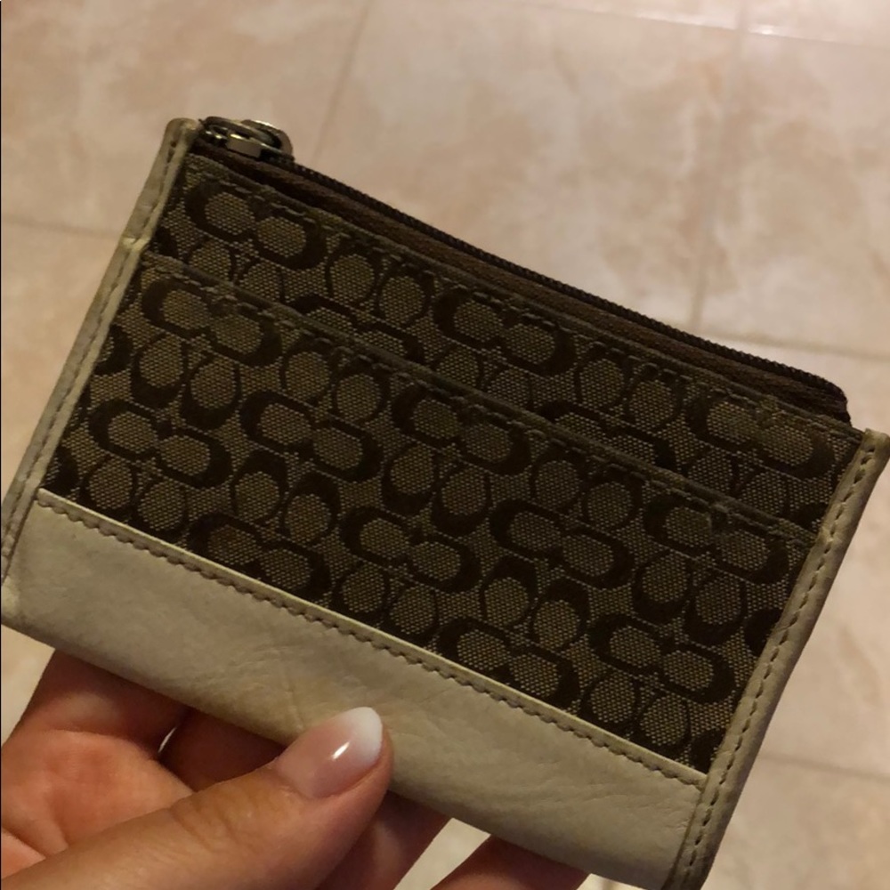 Coach Small Wallet - Picture 3 of 4